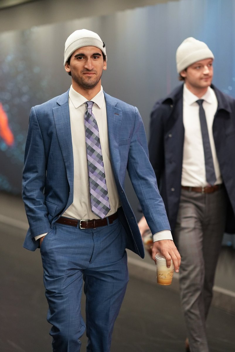 any guesses on what Matty’s <a href="/Starbucks/">Starbucks</a> order is? ☕️ 🤔