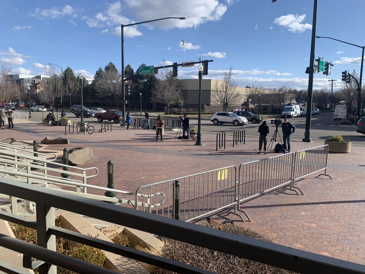 Vera Causa Group is at the #VallowDaybell trial assisting the prosecution. Jury selection completed. Trial begins Monday. Live shots at the end of the day Friday, April 6, 2023. Media from around the world covering this trial.