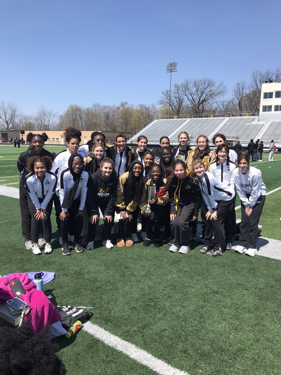 Coach_Orender's tweet photo. The Lady Orioles (86 Pts) outscored host school Warren Central (72 Pts) to capture the trophy at Warren Relays!  Distance events contributed 24 points to the team total. https://t.co/XKrTa2Zq6m