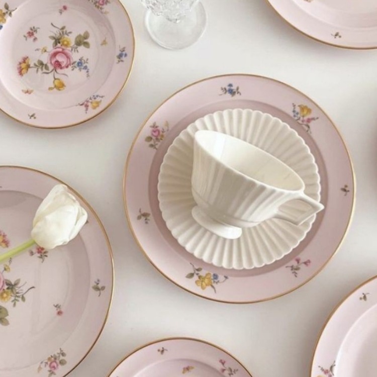 cctaquito's tweet image. ⊹     ㅤֺ    ㅤ las doce leyes del karma
             -                 y su explicación ㅤ   ꒱       ׁ