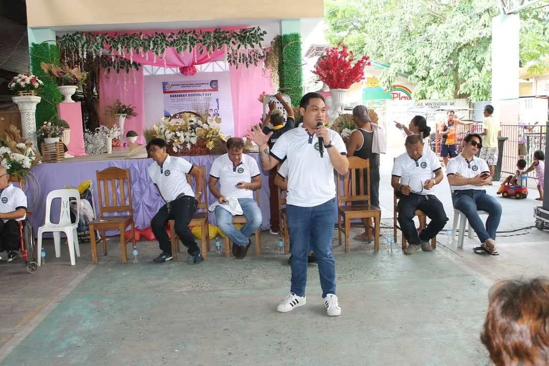 jim2xlee's tweet photo. Sa bago lng nahuman na Brgy. Assembly dri sa Brgy. Kapitan Tomas Monteverde Sr., daghang salamat sa inyong padayon na pag suporta sa akoa, paningkamotan nato na mas tarongon pa nako ang pag serbisyo sa inyo mga ka brgy. Happy Easter Sunday sa tanan. #SOBA #PublicService https://t.co/XhCSekr4DV