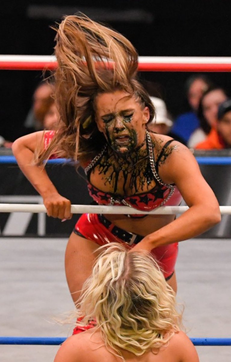 CodysCigar's tweet photo. @AEWonTV @annajay___ Please tell me Anna's not going to wash her face EVER AGAIN ! 

#AEW https://t.co/djpmemxs5H
