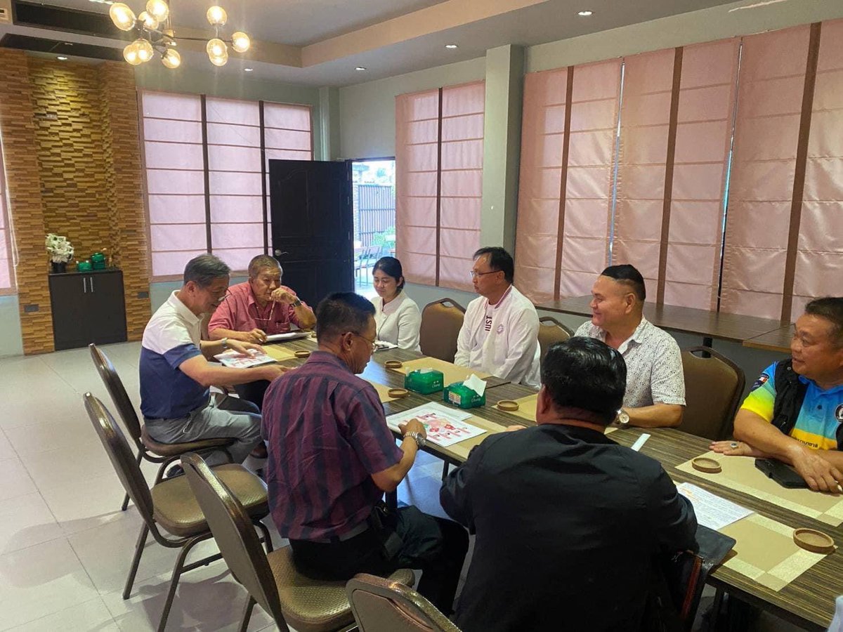 PPRPofficial's tweet photo. พล.อ. ธรรมรักษ์ อิศรางกูร ณ อยุธยา ที่ปรึกษาหัวหน้าพรรค รับผิดชอบดูแลพื้นที่ภาคอีสาน พร้อมคณะได้เดินทางไปยังจังหวัดชัยภูมิ เพื่อให้กำลังใจและคำแนะนำผู้สมัครพรรคพลังประชารัฐในพื้นที่ซึ่งมีทั้งหมด 7 คน
💻 https://t.co/AmarqIFsQo https://t.co/C9bOVzee4Z