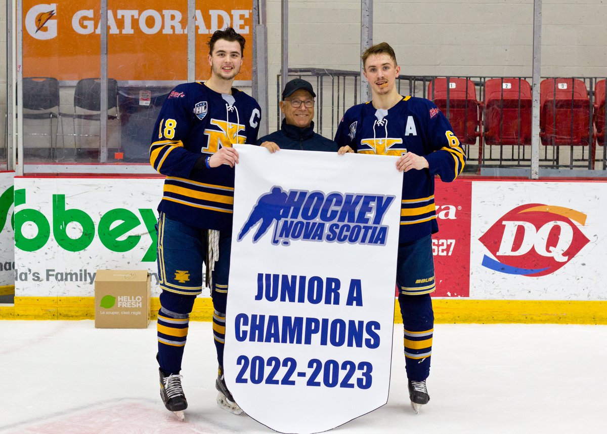 THEMHL's tweet photo. Congratulations to @MarinersHockey, who claimed the @Eastlink South Division title tonight with a 5-2 win over the @trurobearcats in Game 4. The trophy was presented by @MHLPresident Troy Dumville. Banner presented by @HockeyNS Junior Chair Scott Kennedy. https://t.co/JVkwMJvM2q