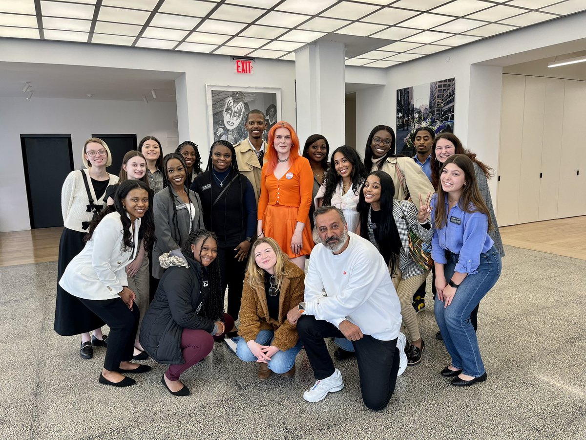 MIZZOUiCOM's tweet photo. Our first stop on the trip was @milkmakeup where we got to speak with Mizzou alum @lindsayschallon and a few of her colleagues about their post-grad journeys and their roles on the creative and strategic sides of the beauty industry. It was such an insightful discussion! https://t.co/O2y2uTyrRt