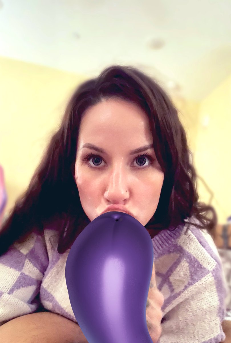 OFJessTheWhooty's tweet photo. I literally give the best head and I look incredible while doing it. 
2 free POV #bjvids to all subscribers 🥰
#throatgoat #throatQueens #DeepThroatHeaven #onlyfansFree 
https://t.co/B6B1SA8FxF https://t.co/vW0S6VEpg6