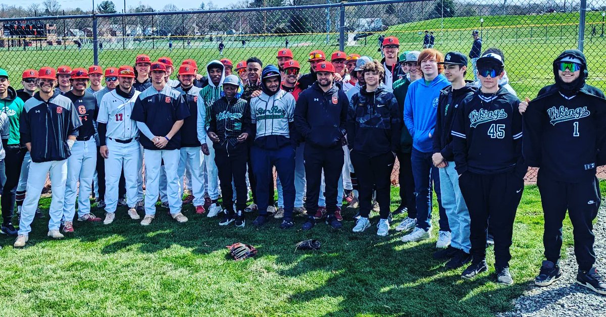 412_warriors's tweet image. We had a great time visiting Grove City College with Coach Ed Pierce and the Rox boys! Special thanks to Patrick D. Donoughe for the great tour of campus and to Coach Royer, Coach @k_sasala2 and the players from the @GCC_bsb for your amazing hospitality!