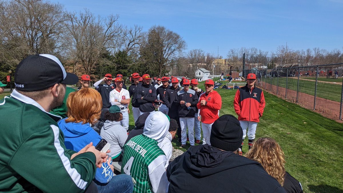 412_warriors's tweet image. We had a great time visiting Grove City College with Coach Ed Pierce and the Rox boys! Special thanks to Patrick D. Donoughe for the great tour of campus and to Coach Royer, Coach @k_sasala2 and the players from the @GCC_bsb for your amazing hospitality!