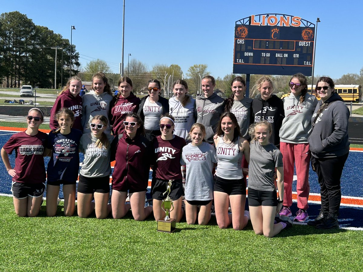 HeatheRoberts_'s tweet photo. Proud mom today of my track stars! Go Rockets!🏃🏻‍♂️❤️🏃‍♀️ https://t.co/06hOKpRkTn