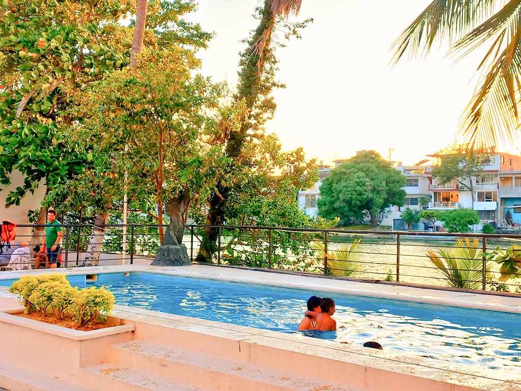 HotelGraham's tweet photo. Agradecidos con tanto,somos muy bendecidos.
Gracias,Gracias,Gracias. 
Renaciendo y,estamos regresando a ser él mejor hotel de #Villahermosa. 
Servir con humildad,es nuestro primer objetivo.
Tarifa especial en habitación estándar. 
💲900.00 Impuestos incluidos. 
☎️(993) 312-76-02. https://t.co/aCsy6r8dho