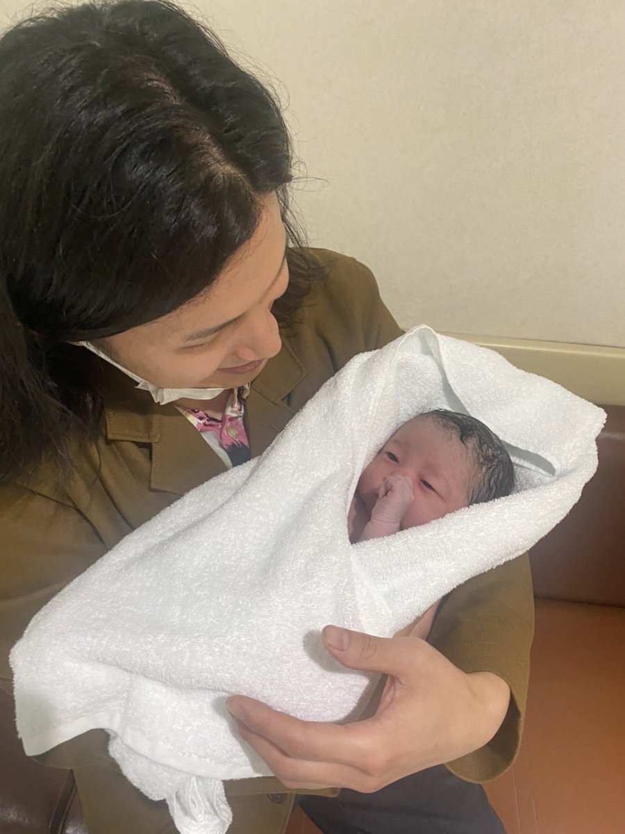 Mkei_talkM's tweet photo. 結婚して妊娠して子供できてもうすぐ1歳って話しましたっけ？ https://t.co/04fqKjDj5Z