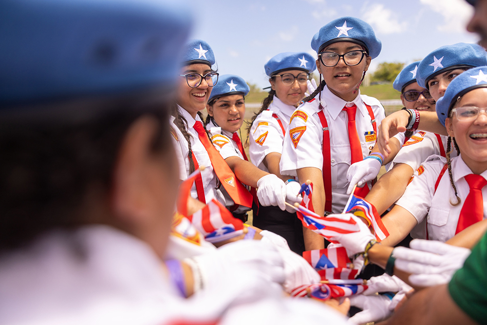 AdventistasDIA's tweet photo. Conquistadores dejan atónita a la multitud en la competencia de destrezas de marcha https://t.co/gx3V32P0n1 #PathfindersInMission #IADCamp23 https://t.co/mKPJ5mvuzD