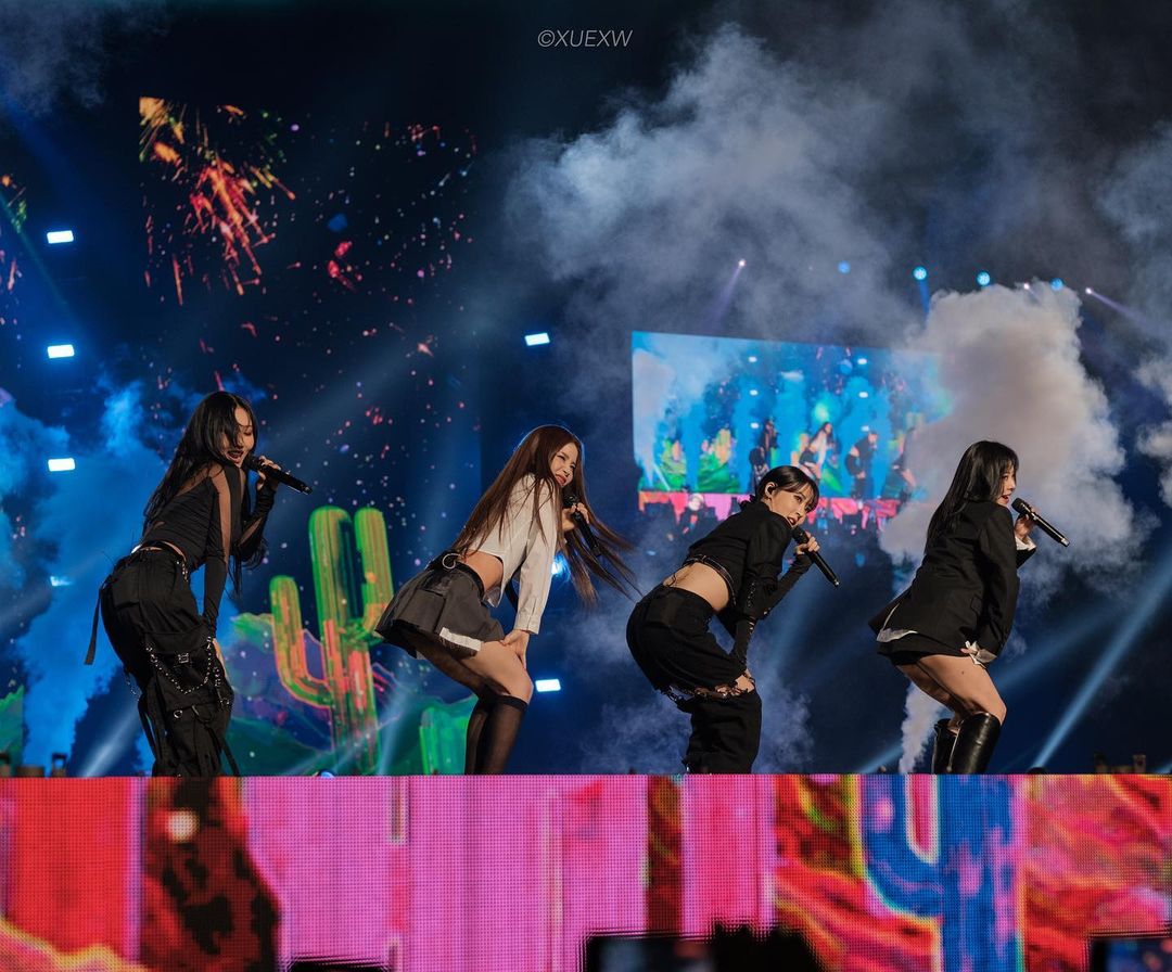 yongvitamin's tweet image. 마마무 뮤직뱅크 in Paris

🔗instagram.com/p/CqzAI0NNZVF/…

#마마무 #Mamamoo #솔라 #solar #문별 #moonbyul #휘인 #wheein #화사 #hwasa #MusicBankInParis