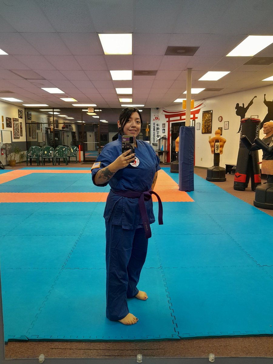 TavarezNdon's tweet photo. I earned my Blue Belt March 18th!
#karategirl # nerd #gamer #artist #DigitalArtist #cute #figter #cowabunga #cosplayer https://t.co/Mu839Iq1wP