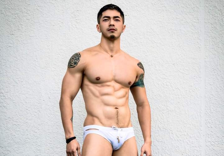 gorgeousitivity's tweet photo. @PCaster_ Help, sino may alam name nito? https://t.co/w5J1gvS6wM