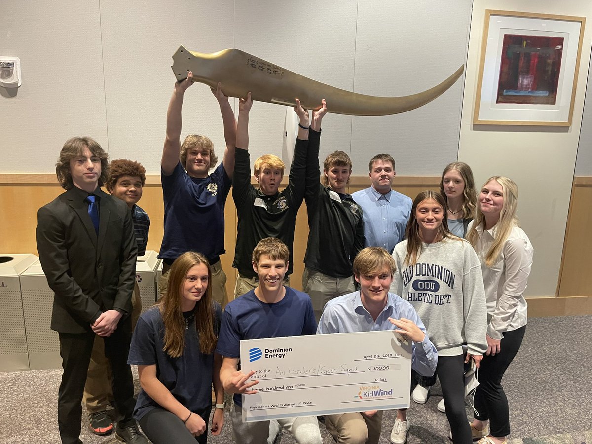 PackerEngineers's tweet image. For the very first time-TWO TEAMS FROM THE SAME HS TIED FOR 1st place 🏆SHS EGR3/4 Teams Air Benders and Goon Squad are VA KIDWIND STATE CHAMPIONS! 🏆💛💙💛 @OfficialSHSPack  @IWCSchools