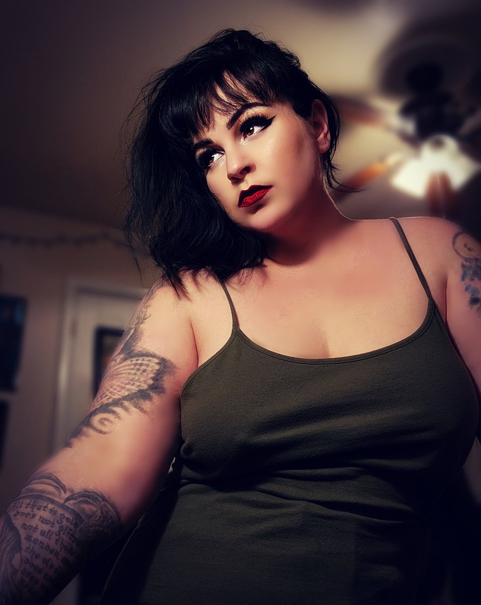 SpicyLea's tweet photo. Ugh. I really want more tattoos. https://t.co/nHjlQFC4OA