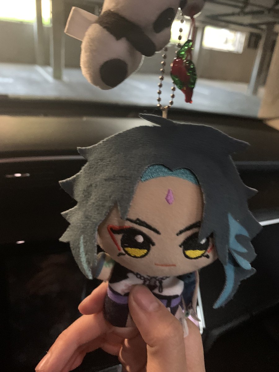 egnshin's tweet photo. Shout out to the person who waved me down in traffic and rolled down their window to tell me they liked my xiao nui https://t.co/KNPiHn7nMs