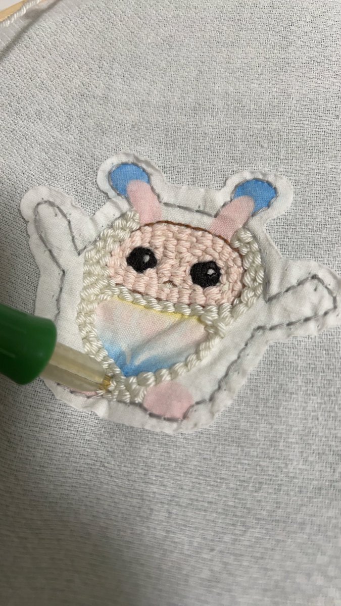 娘のため、#PunchNeedle で #あーぷん のワッペンを制作中です〜！#パンチ二ドル の初心者ですが、楽しいです！！ 出来上がりまで楽しみです！#diy #art #おかあさんといっしょ #ファンターネ #刺繍  🥰