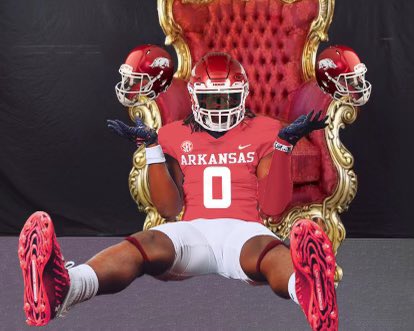 AyeSanford's tweet photo. @juju_pope … @Alex5anford … @dstutts209 … cousins.. and family.. from peewee to SEC… im so excited for how this inspires our communities, our families as well championship football.. @RazorbackFB talk to us  nice https://t.co/TuOXA65ojj