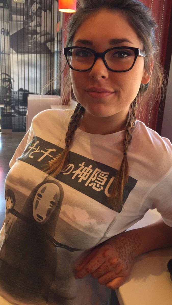AwbreyForest's tweet photo. Name's Aubrey! Like, rt, follow to be moots. New to NSFW twitter

-She/Her
-Dom+
-Bi (girls+)
-20
-minors DNI
-A little too horny for my own good
-Talk to me I'm friendly (sometimes)

🖤 https://t.co/lCaoPmzIS3