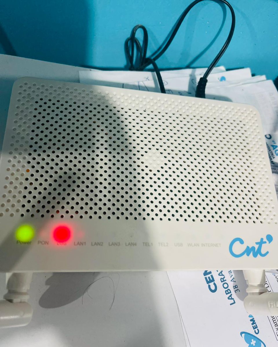 Lucia_Caice's tweet photo. Cuanto más tengo que esperar @CNT_EC  @CNTinforma  para que vengan a resolver el problema de mi linea telefónica??
El día de hoy llego un técnico (grosero y prepotente) que cuando se dio cuenta que el cable estaba arrancado (por un camión) se largo y nunca regresó! @Arcotel_ec https://t.co/1mYB8sGUDk