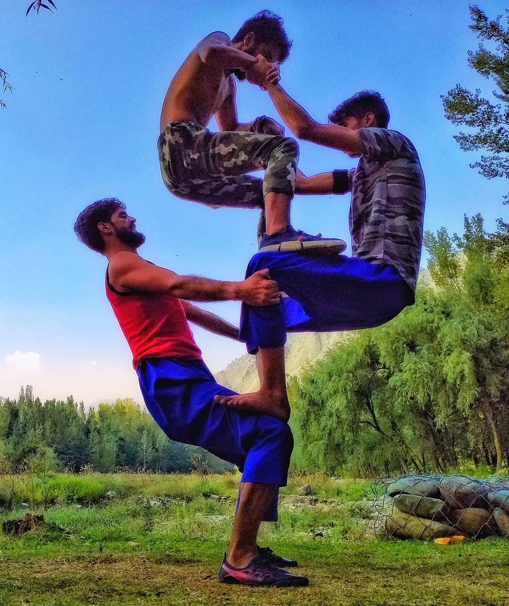 Teamleeniv's tweet photo. BE STRONGER THAN YOUR STRONGEST EXCUSE.
#armstrength #balance #waight133kg
#followformore #tagyourfrinds #shareeverywhere #teamleeniv #Masterpiece #FitnessMotivation https://t.co/Q5BWM5NbCO