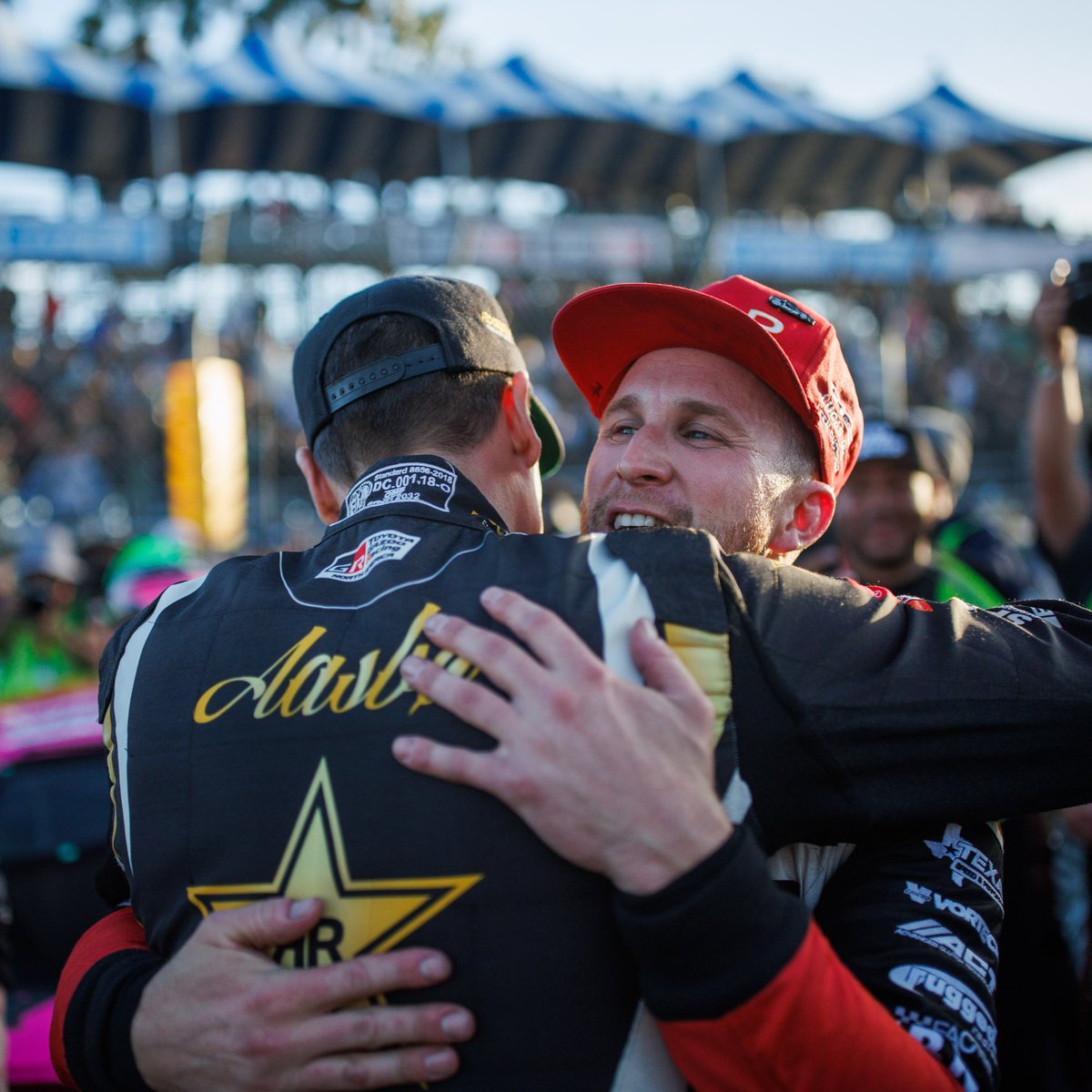 FormulaDrift's tweet photo. Final Podium at RD1: Long Beach

🥇 @MattField777 | @GTRadialUSA
🥈 #RomeCharpentier | @PedalCommander
🥉 @FredricAasbo | @ToyotaRacing

#FormulaD #FormulaDRIFT #FDLB https://t.co/gERC5IJf8r