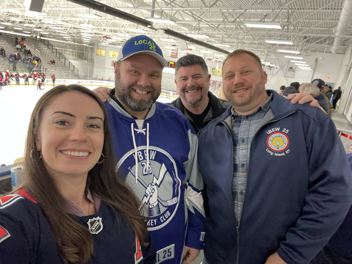 Mariah_Caitlinn's tweet image. The best nights are when your two passions combine. What a fun night at the @IBEWLocalUnion3 and @IBEWLU25 charity hockey game. It was a close game, but NYC came out on top with a 5-4 win. So much fun!! #LetsGoRangers #UnionStrong #BringBackJack