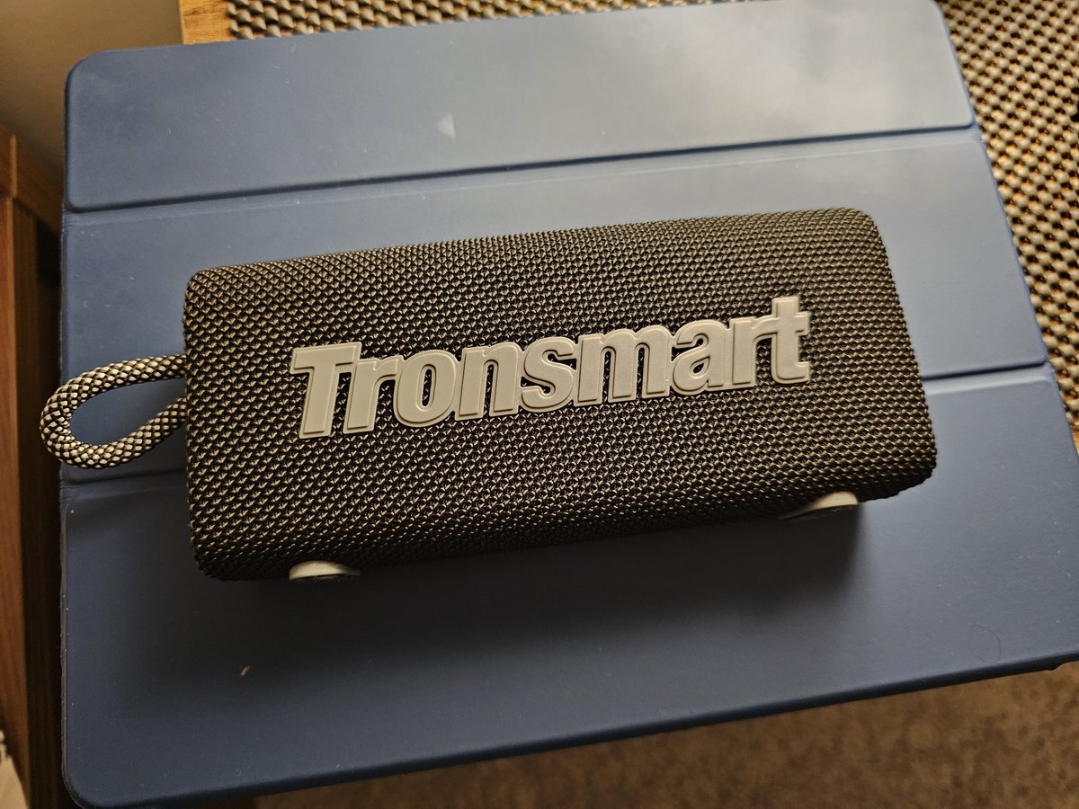 SDM_Eh's tweet image. Собственно чуда не произошло. Китайская колонка за $30 звучит, как китайская колонка за $30 😅 Не рекомендую 🙅 #Tronsmart #AmazonReturns