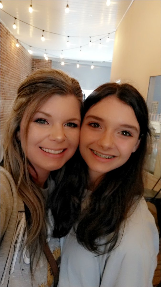 Ashlynne08's tweet photo. My first born &amp; I had a girls day, it was seriously one of the best days. Thrift store shopping, record shopping and had lunch at an adorable coffee shop. So many laughs, my forever best friend💖 https://t.co/xgMyzjTDcq