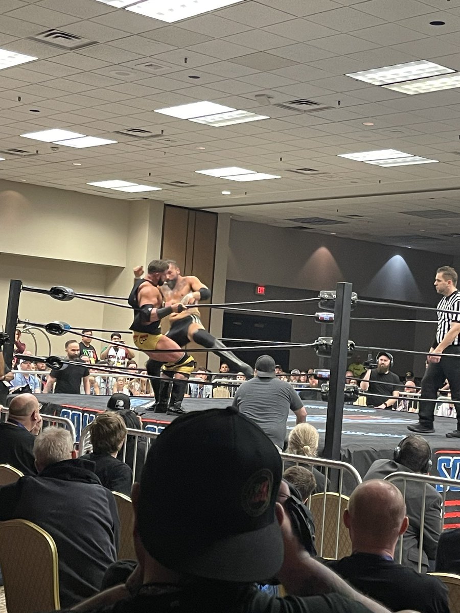 kanovimack's tweet photo. Poor little tink tink @TheMattCardona ! @SoSaysShernoff go help out your best friend man!! @SquarCircleExpo @WatchOnPremier #SCX3 #SCX #SCXMainEvent #SCXRetribution #SquaredCircleExpo
➡️ https://t.co/8MndhBwQlS https://t.co/t2OlupsteP