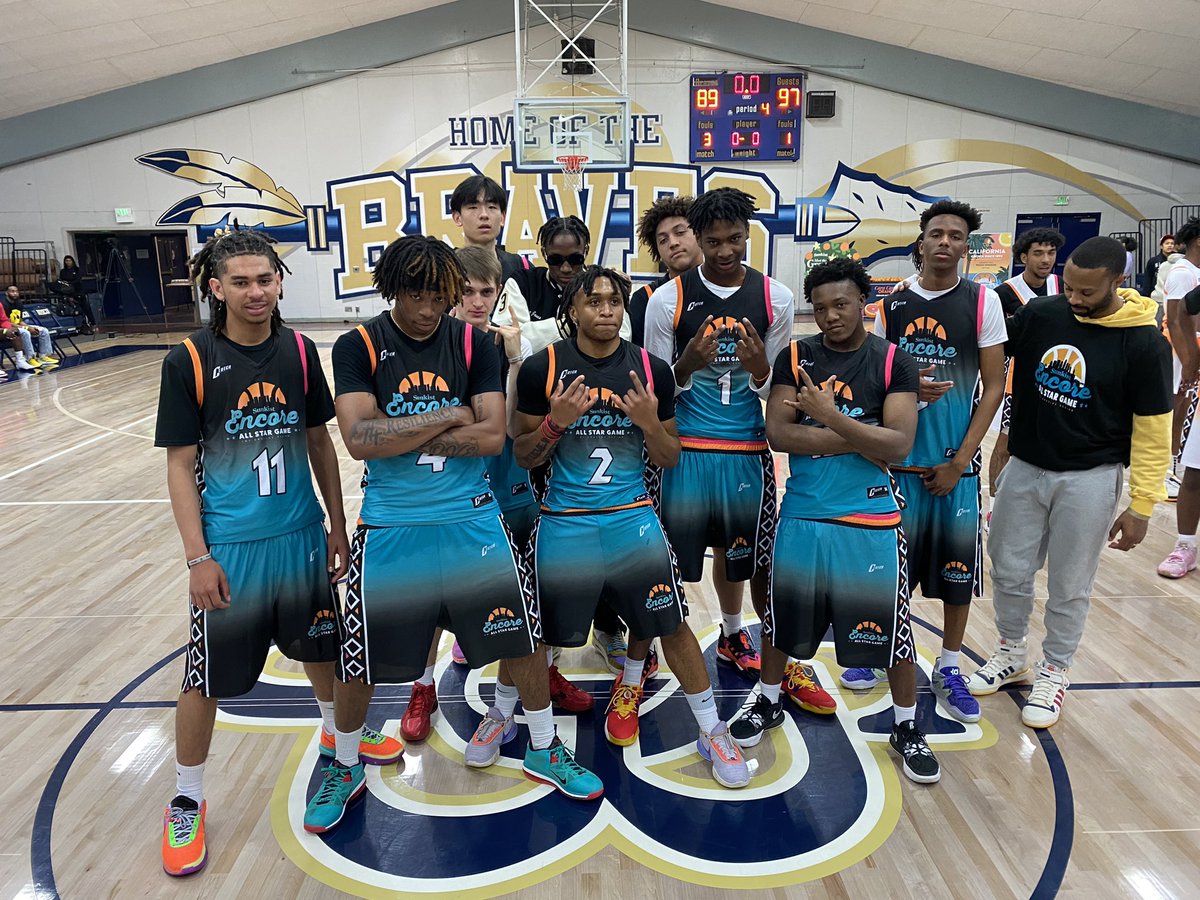 EncoreAllStar's tweet photo. Team Teal wins the boys’ game. https://t.co/lgwS6dI3ws