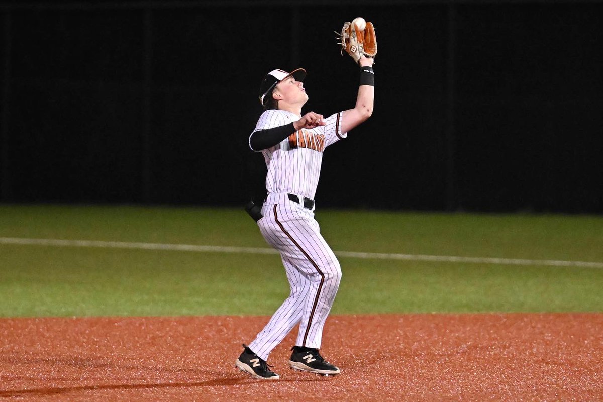 Congrats to <a href="/WWoodBaseball/">Westwood Baseball</a> on their 5-2 win tonight over McNeil! @var_atx <a href="/coach_awood/">Anthony Wood</a> <a href="/westwoodsports1/">Westwood Athletics</a>