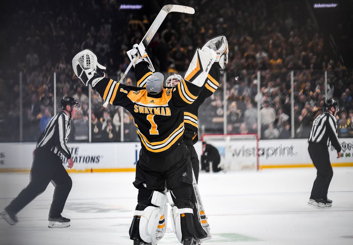 NHLBruins's tweet photo. A hug for history books. https://t.co/KNXCv34fAg