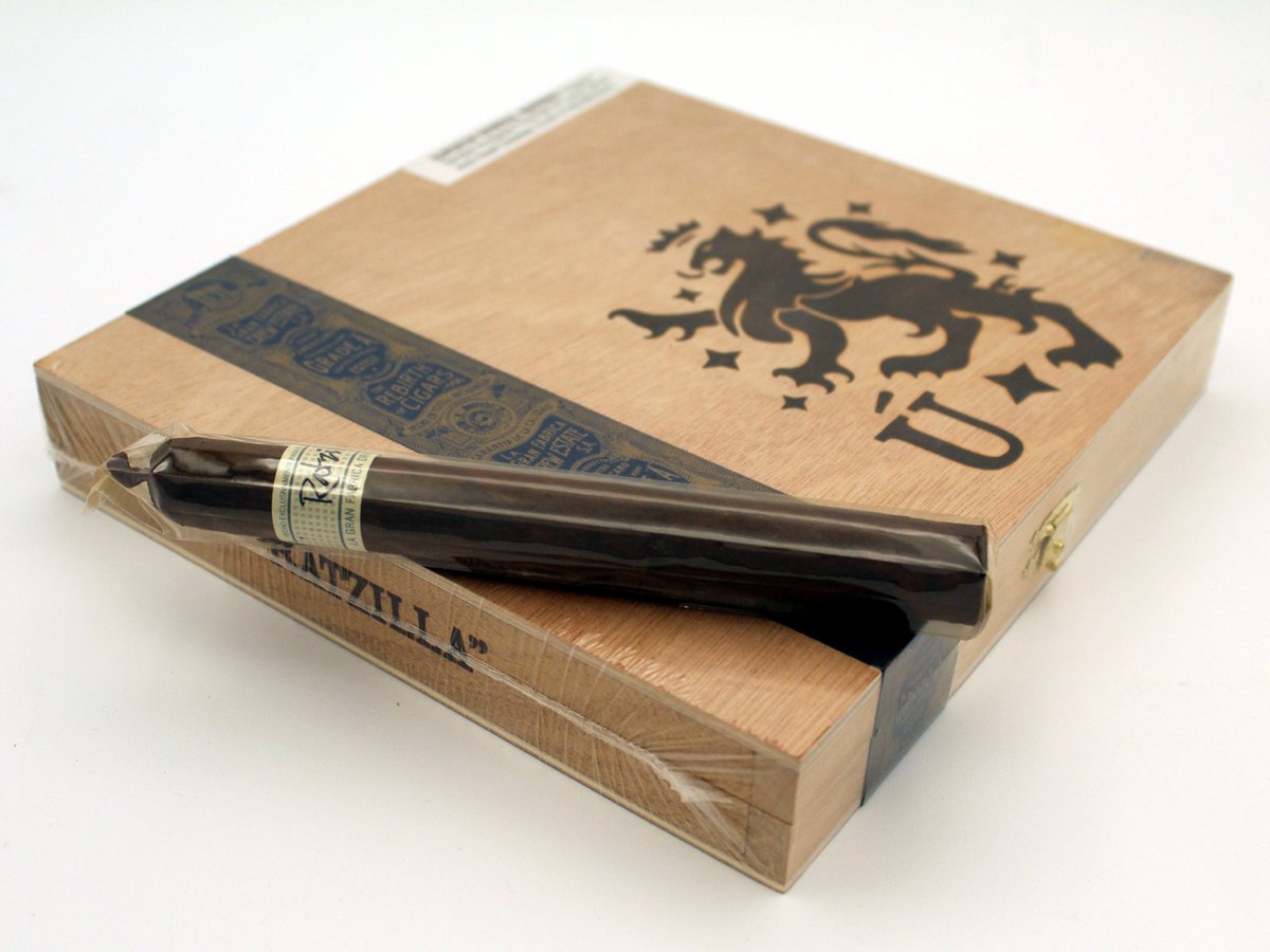 InsomniacCigars's tweet photo. I HAVE THESE...
#DrewEstate #LigaPrivada #Ratzilla is SOLD OUT EVERYWHERE and I heard some of you are looking for them.. Well YOU'RE IN LUCK:
https://t.co/BjQLoSngrr https://t.co/ovzxKoQrdm