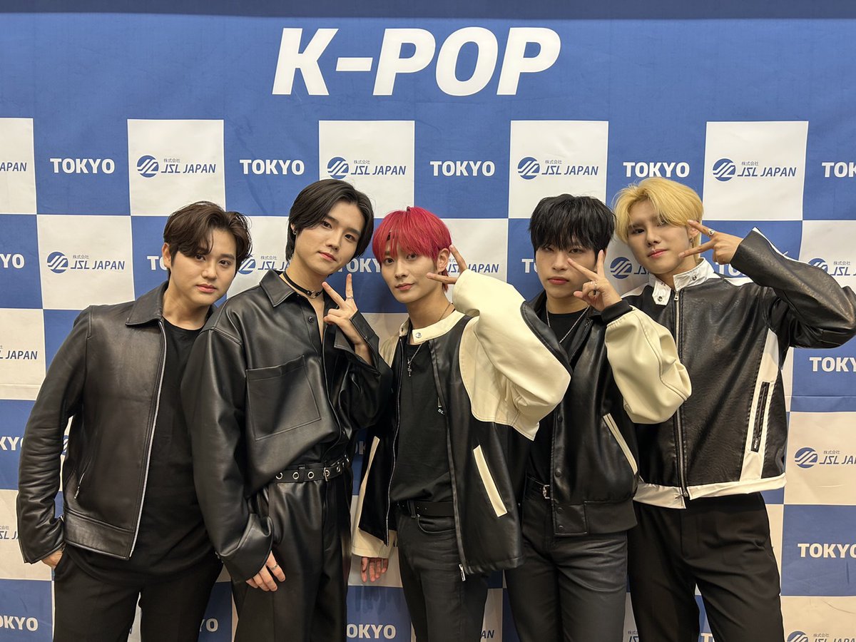 FCLIVE_official's tweet photo. ⋱本日イベント最終日😢✨ ⋰

2023 #NCUS JAPAN LIVE EVENT 
⌒+⌒+ Remind ⌒+⌒+

♠️4/9(日)❶17時❷20:30-開演♣️
🎟当日券あり
📍新宿K-SQUARE3F

最後まで #エンクス の応援をよろしくお願いします💪🏻💕
たくさん盛り上がりましょう🥰

詳細 ➽ https://t.co/uwDdn7BX2q

#엔쿠스 #KPOP https://t.co/72Wy6gzG7G
