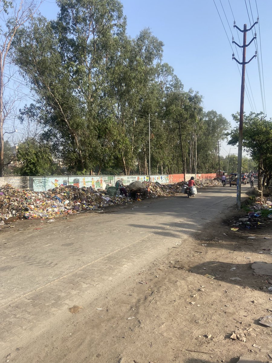 sanjayjoc's tweet photo. Swacch Ghaziabad Sunder Ghaziabad. This is the main road oopsss there is no road only kuda… the road which connects ESIC hospital to Rajbagh Metro station Towards Aradhana Cinema @AMRUTCityGzb @Mayor_Ghaziabad @MoHUA_India @SBMUrbanUP @UPGovt @InfoDeptUP @myogiadityanath https://t.co/8wK5pWasoi