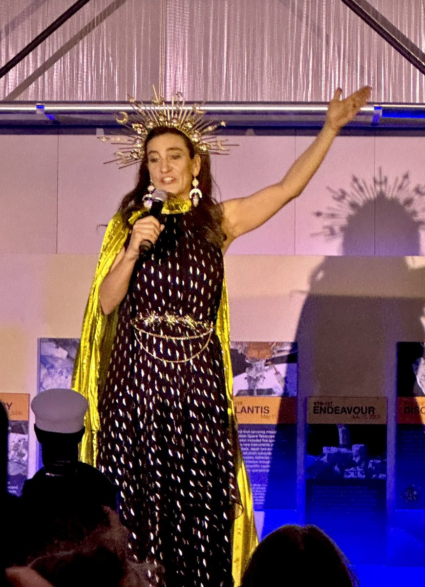 DigitalLA's tweet photo. At Yuri's Night LA:
Dr. Jessica Watkins shows her 6-month shuttle mission, from science to flying thru the Northern Lights to working out to superhero poses
#YurisNight founder @LorettaWhtsides said next year will be in TX for total eclipse
Follow @LAyurisnight #YurisNightLA https://t.co/trRlDbMoo2