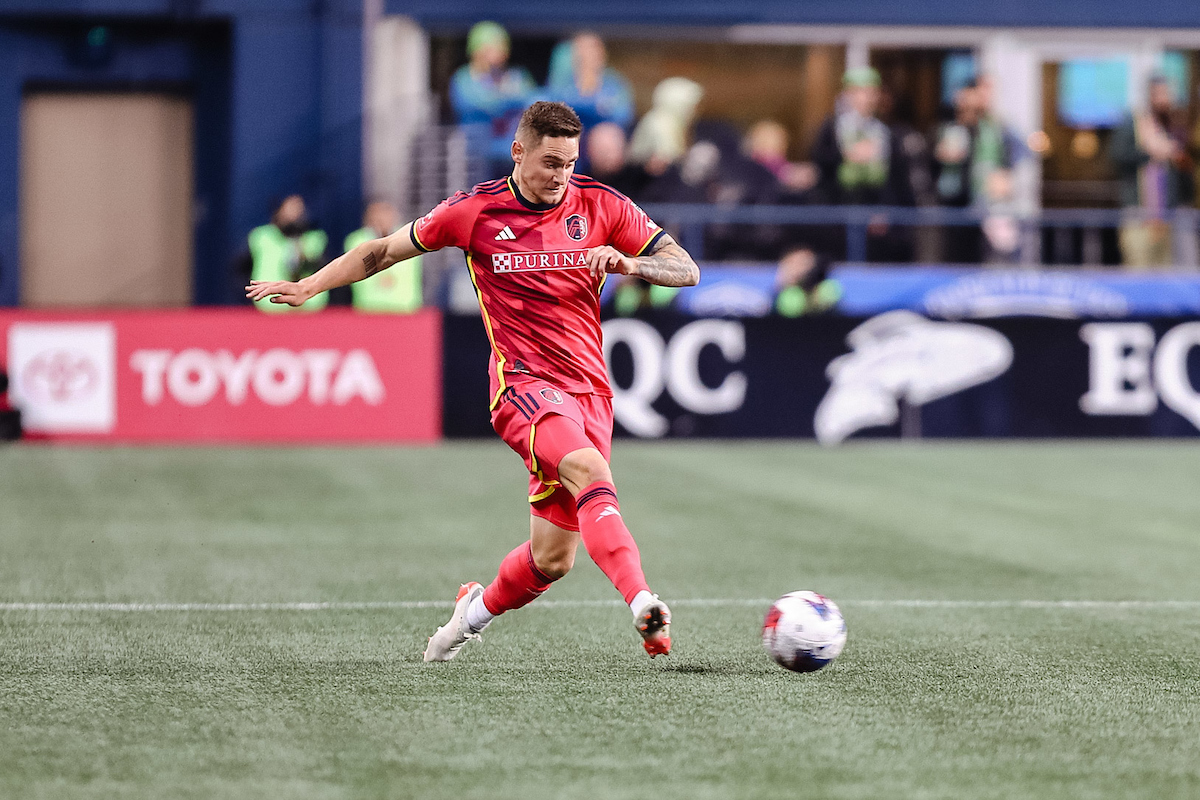 stlCITYsc's tweet photo. 46' | Round 2 🥊 

Watch free on the @AppleTV app: https://t.co/Jk1hm2UkVt https://t.co/IMmEhjbkEB
