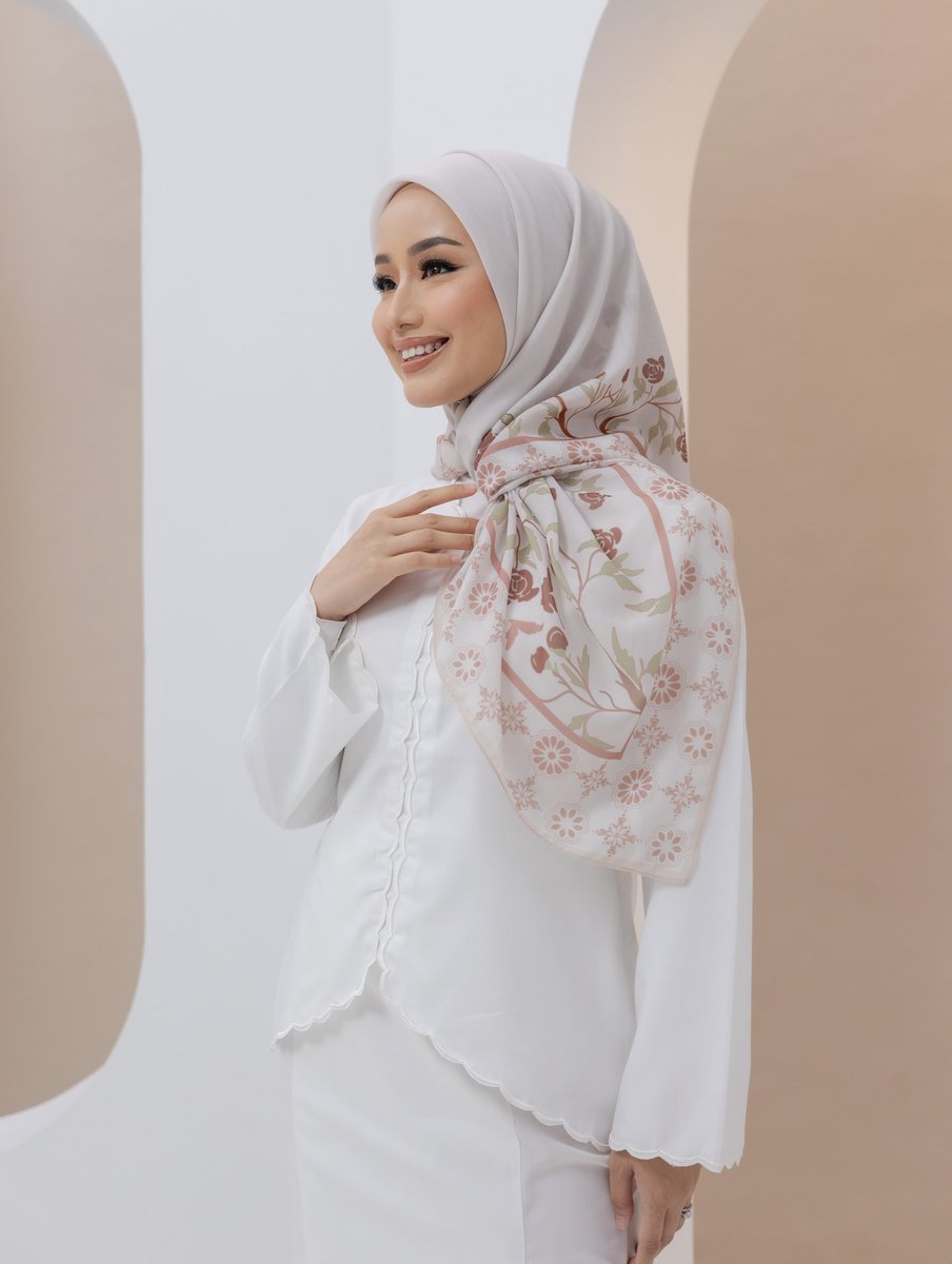 wanieysa's tweet photo. GIVEAWAY TUDUNG RAYA! 

Ok jom! Nak belanja Tudung Rayaaa🤍

Just RT &amp; follow me, comment nk code mana okieee✨

Goodluck babes! https://t.co/EH6pyZCHuz