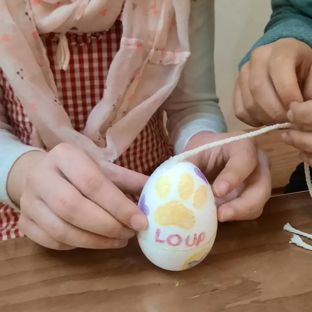 PyramideduLoup's tweet photo. Venez vivre des moments de créativité à La Pyramide du Loup avec nos ateliers pendant toutes les vacances de Pâques ! Œufs à personnaliser, Land art, petits paniers à décorer... Merci Heloïse pour ta belle création ! https://t.co/tnmybBzAGr