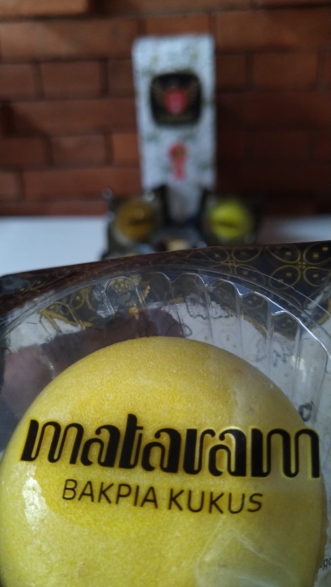niaharyanto's tweet photo. Produk Mataram Bakpia Kukus bentuknya bulat. Varian rasanya banyak dgn isian yg padat. Rasanya jelas, dijamin enak! #MataramBakpiaKukus https://t.co/d8Dm0lyDMq