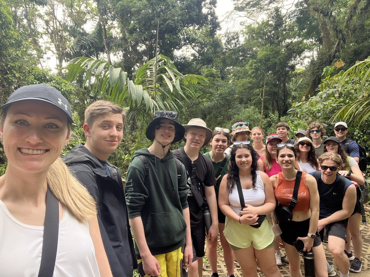 julia_mme's tweet photo. Nos premiers quelques jours au Costa Rica! #PuraVida 🇨🇷 @ESCPainCourt https://t.co/tJ9V3hdaXy