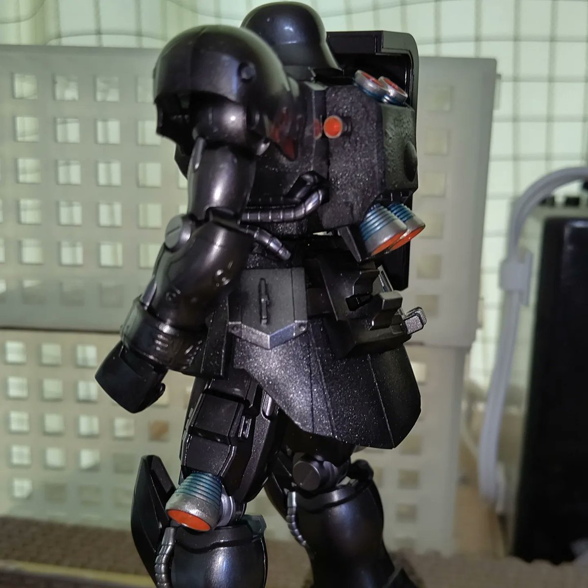 rcchoppersuki's tweet photo. 人狼のケルベロス風にしたかったですがコントラストを着けるのに失敗しました。 https://t.co/ZWbKkEQsiu