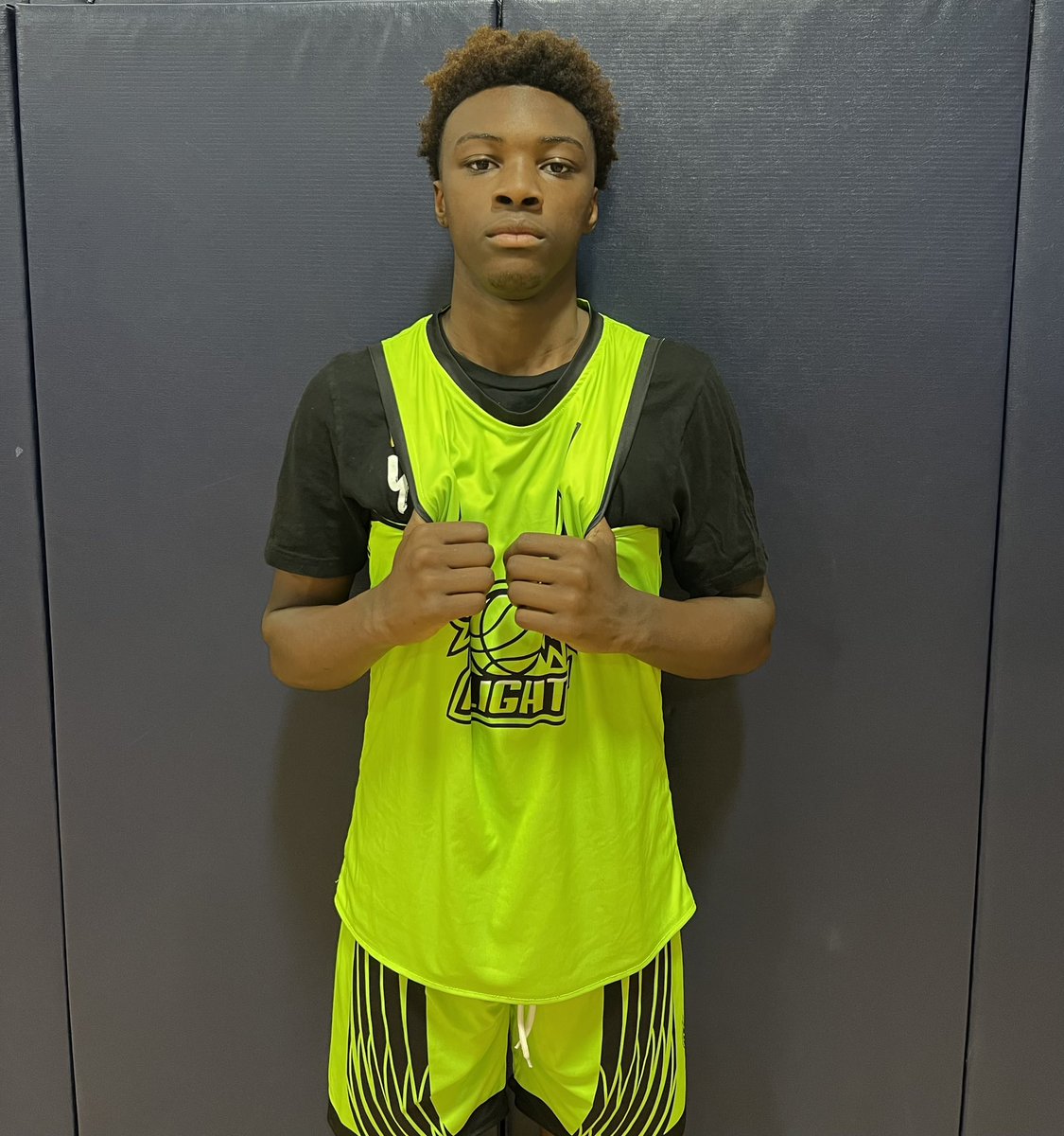 AthleticsFlight's tweet photo. ‘26 Travis Marks has shown premier athleticism &amp; strength all weekend. He gets anywhere he wants and plays above the rim. Leads the team in scoring and still has really high ceiling! https://t.co/RcvSzY0D0v