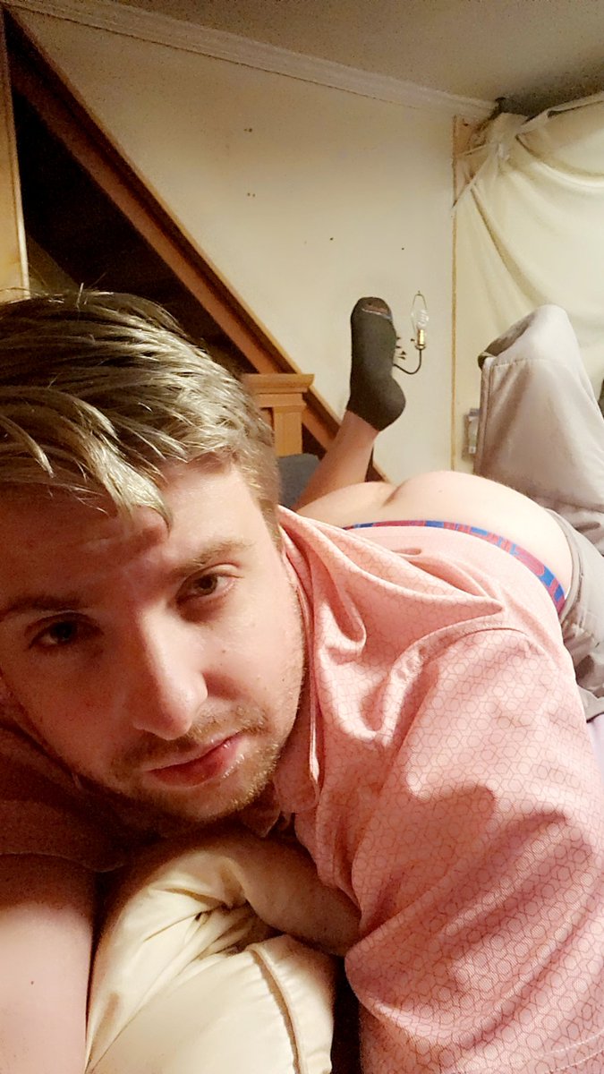 juicyjake62's tweet photo. RT if you want to fuck. https://t.co/E3ZcGzPgMW