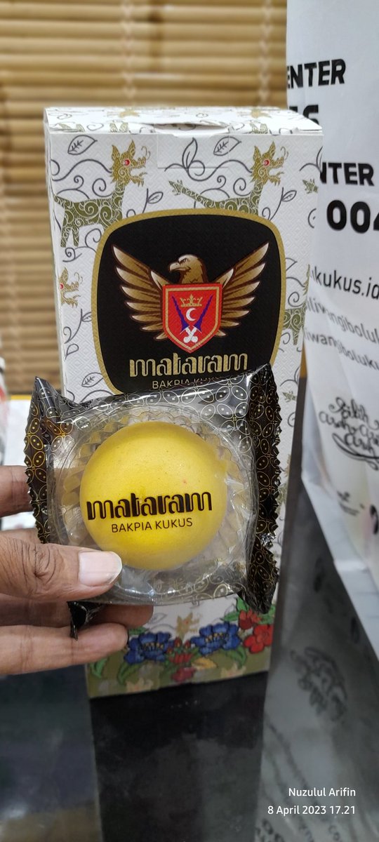 Booth Resmi Mataram Bakpia Kukus nanti akan siapkan promo dahsyat:
1. 15-16 April jam 15.00 s/d 17.00 bagi 50 pengunjung pertama berupa: Promo beli 1 dapat 3 (2 #MataramBakpiaKukus dan 1 Coco Nico.

2. 17 - 18 April jam 15.00 s/d 17.00 untuk 50 pengunjung promo beli 2 dapat 3.