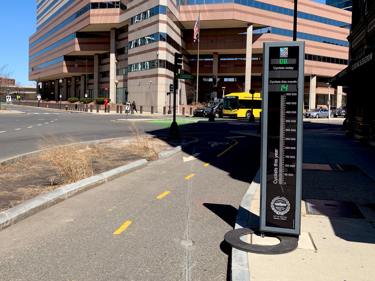 Joe Cutrufo on Twitter "A little taste of Boston’s bike infrastructure."
