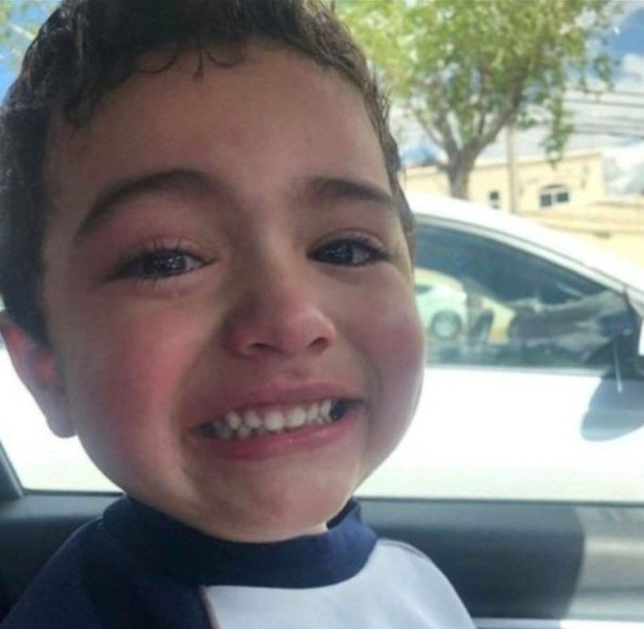 yo fingiendo q no me duele